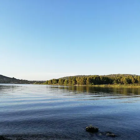 Spacious Family With Parking In The Shade And Barbecue House Appartement