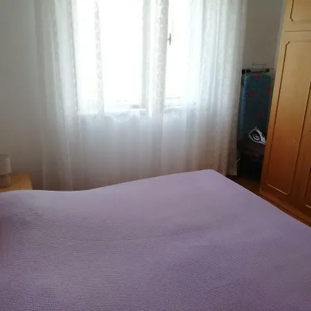 Spacious Family With Parking In The Shade And Barbecue House * Šibenik