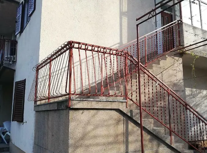 Spacious Family With Parking In The Shade And Barbecue House Appartamento Šibenik