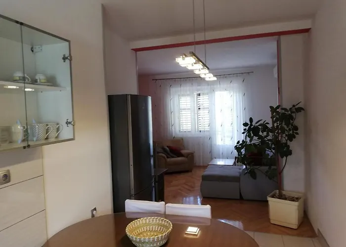 Spacious Family With Parking In The Shade And Barbecue House Appartamento